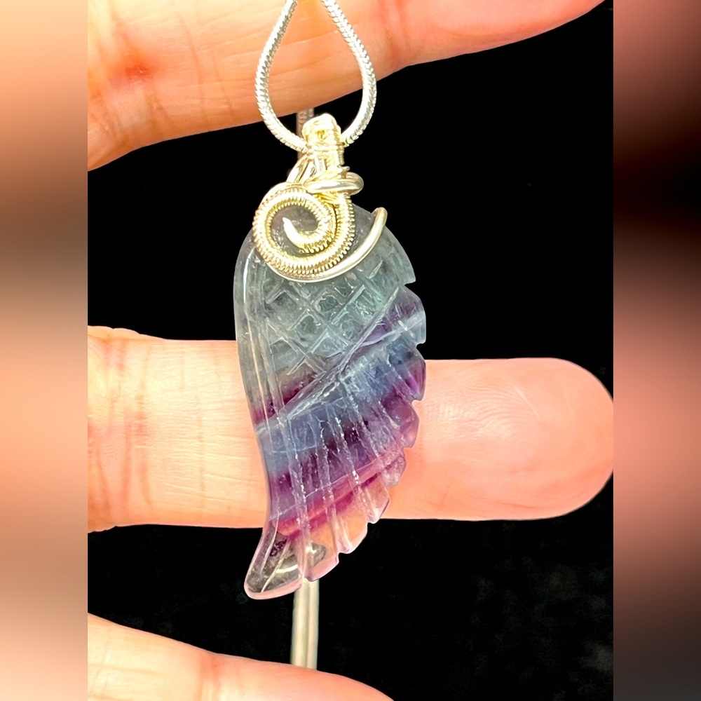 😇 fluorite angel wing/carved stone necklace with chain-artisan